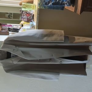 London Fog Maincoats sz40reg. Tan trench coat.